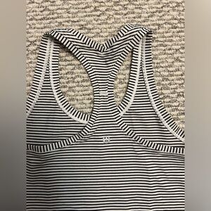 LULULEMON RACERBACK WORKOUT TOP